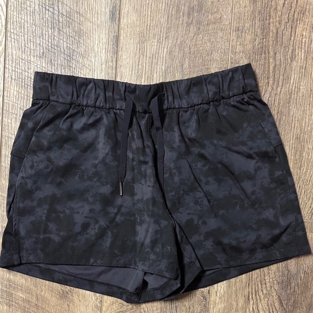 CRZ YOGA Black Camo Athletic Shorts